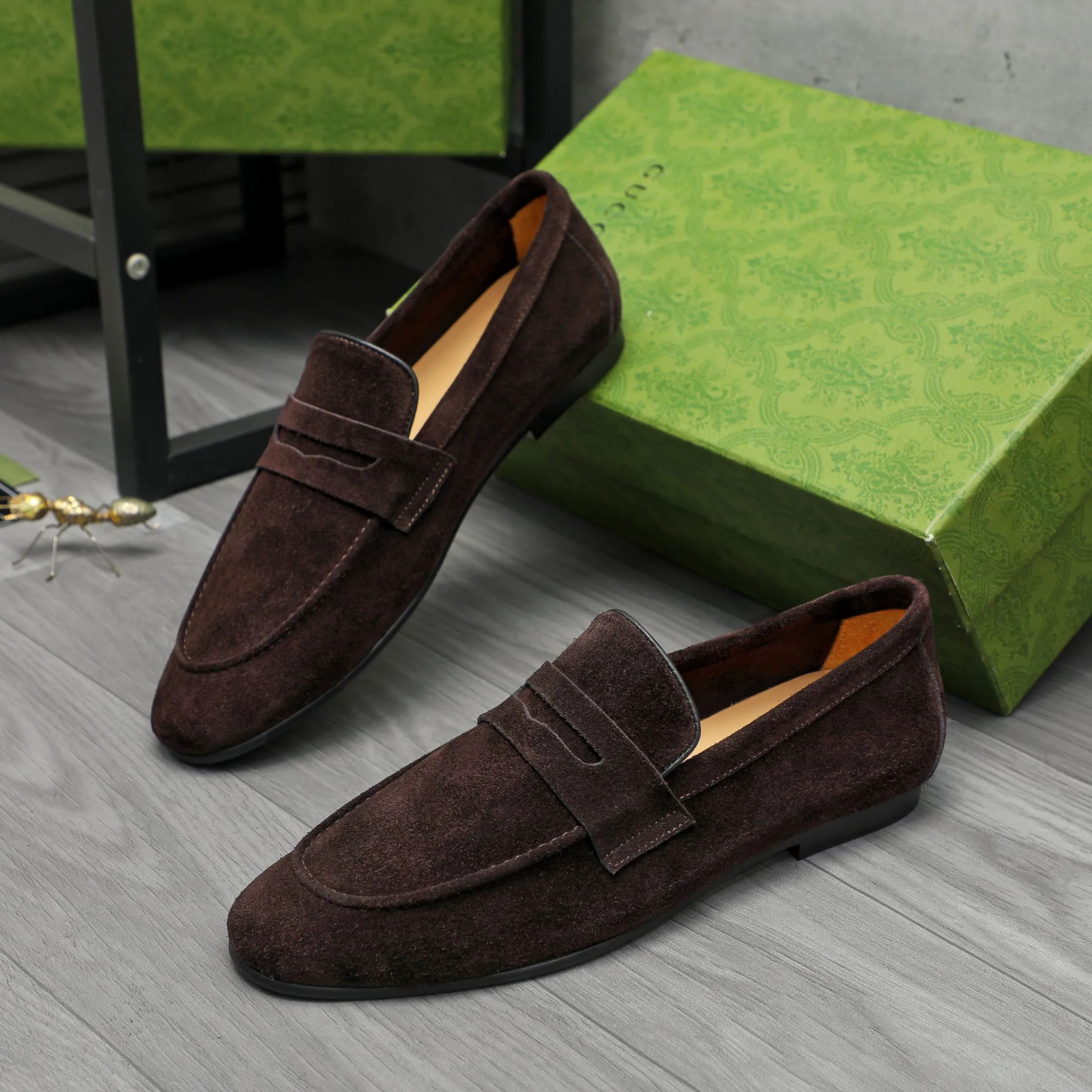 Men's shoes 💰p400 Product trademark: GUCCI "Gucci" business casual leather shoes Regular size: 38-46 (38.45.46 custom-made, non-returnable) Product materials: Selected suede cowhide upper, cowhide lining, original rubber outsole